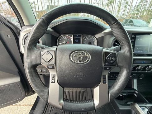 Used 2022 Toyota Tacoma SR5 image 21