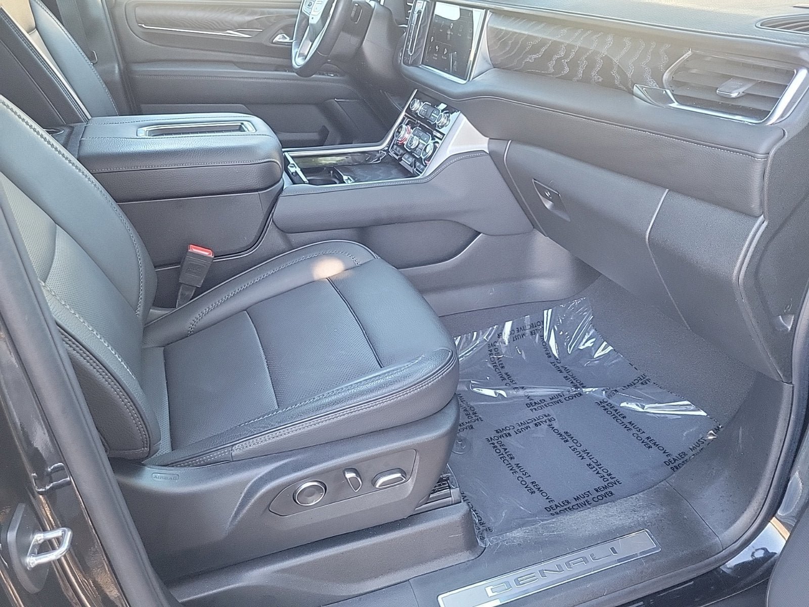 Certified 2024 GMC Yukon Denali w/ Advanced Technology Package RWD image 14