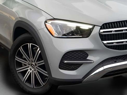 Used 2024 Mercedes-Benz GLE 450 4MATIC w/ Winter Package image 75