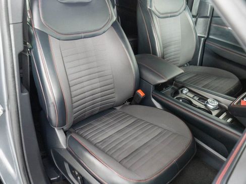 Used 2025 Ford Explorer ST-Line AWD/4WD image 7