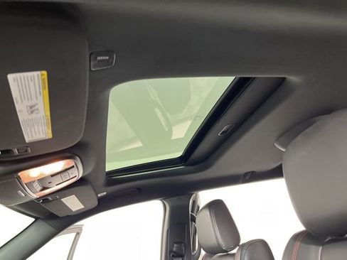 Used 2024 Dodge Durango GT image 34