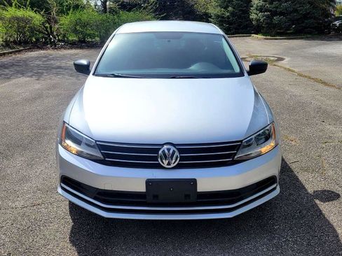 Used 2015 Volkswagen Jetta S image 8