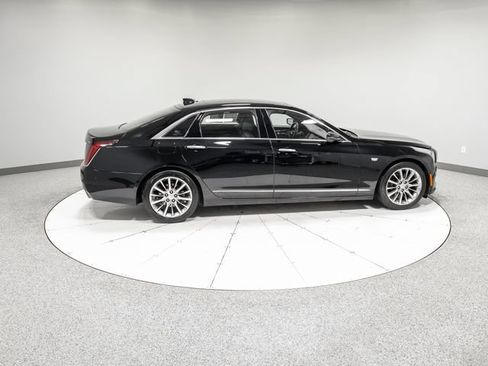 Used 2018 Cadillac CT6 Luxury AWD/4WD image 31