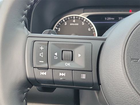 New 2025 Nissan Pathfinder SV w/ Black Appearance Package image 5