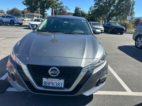 Used 2019 Nissan Altima 2.5 SL AWD/4WD image 2