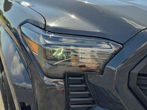 Used 2024 Toyota Tacoma TRD Sport w/ TRD Sport Upgrade Package RWD image 6