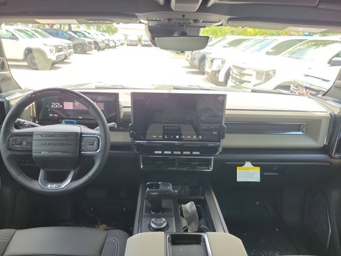 New 2026 GMC Hummer EV SUV AWD/4WD image 6