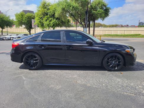 Used 2024 Honda Civic Sport image 2