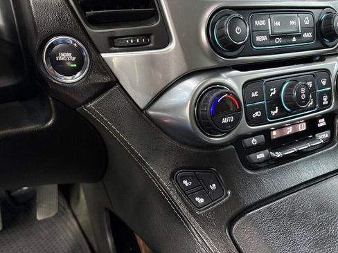 Used 2018 Chevrolet Suburban Premier RWD image 21