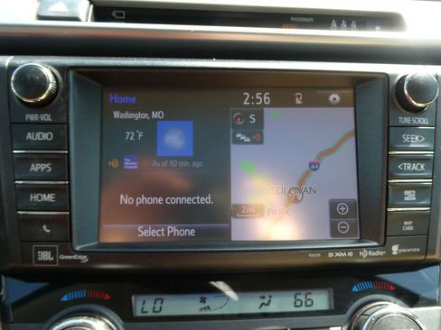 Used 2018 Toyota RAV4 Limited w/ Advanced Technology Package AWD/4WD image 30