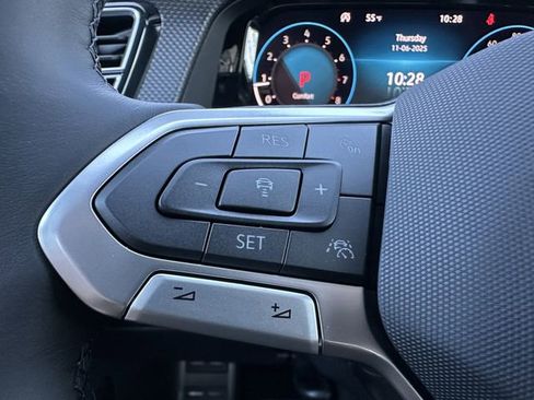 New 2026 Volkswagen Atlas Cross Sport SEL R-Line AWD/4WD image 13
