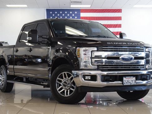 Used 2018 Ford F250 Lariat w/ Lariat Ultimate Package RWD image 1