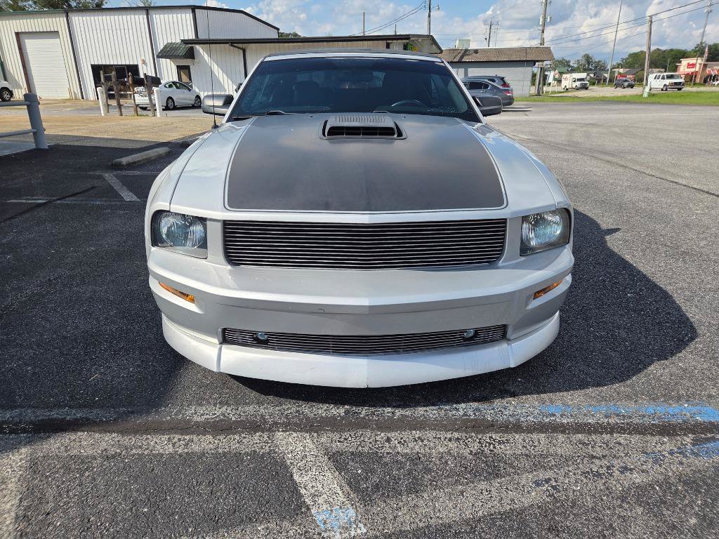 Used 2006 Ford Mustang GT RWD image 3