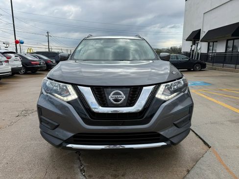 Used 2017 Nissan Rogue SV w/ Sun & Sound Touring Package AWD/4WD image 3