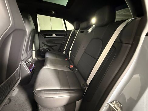 New 2025 Porsche Macan 4 Electric image 24