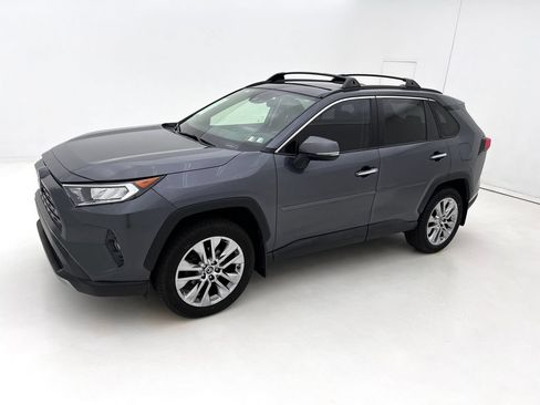 Used 2019 Toyota RAV4 Limited w/ Advanced Technology Package AWD/4WD image 5