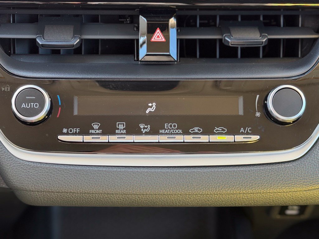 Used 2023 Toyota Corolla LE FWD image 15