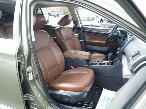 Used 2019 Subaru Outback 2.5i Touring image 31