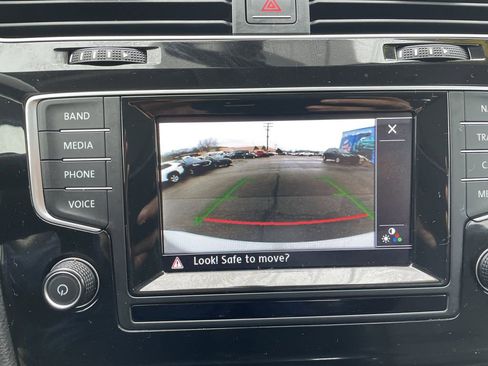 Used 2015 Volkswagen Golf TDI SEL image 19