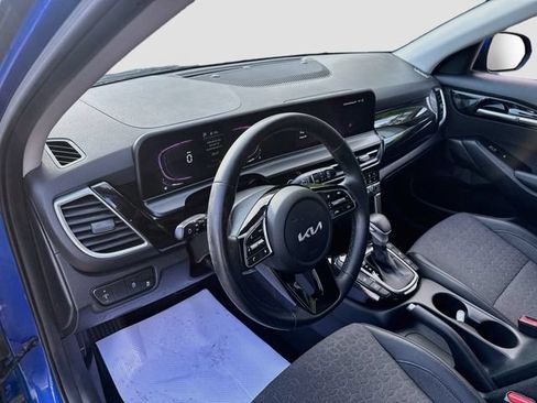 Used 2025 Kia Seltos S AWD/4WD image 10