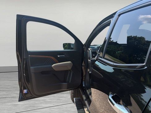 New 2026 GMC Canyon Denali AWD/4WD image 15