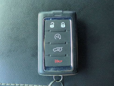 Certified 2025 Jeep Grand Cherokee Limited RWD image 37