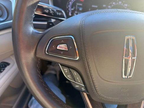 Used 2019 Lincoln MKZ Reserve image 30