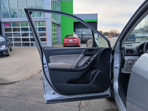 Used 2014 Subaru Forester 2.5i Premium w/ Popular Package #1 image 9