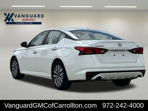 Used 2024 Nissan Altima 2.5 SV FWD image 6