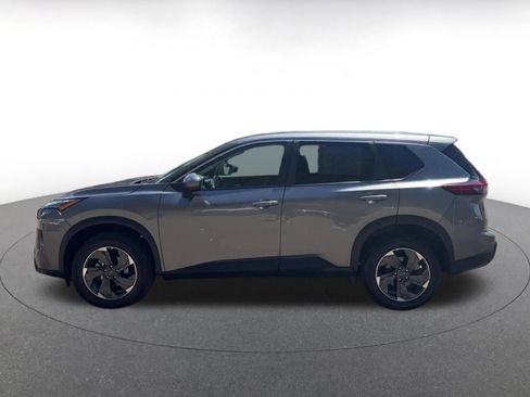 Used 2025 Nissan Rogue SV FWD image 9
