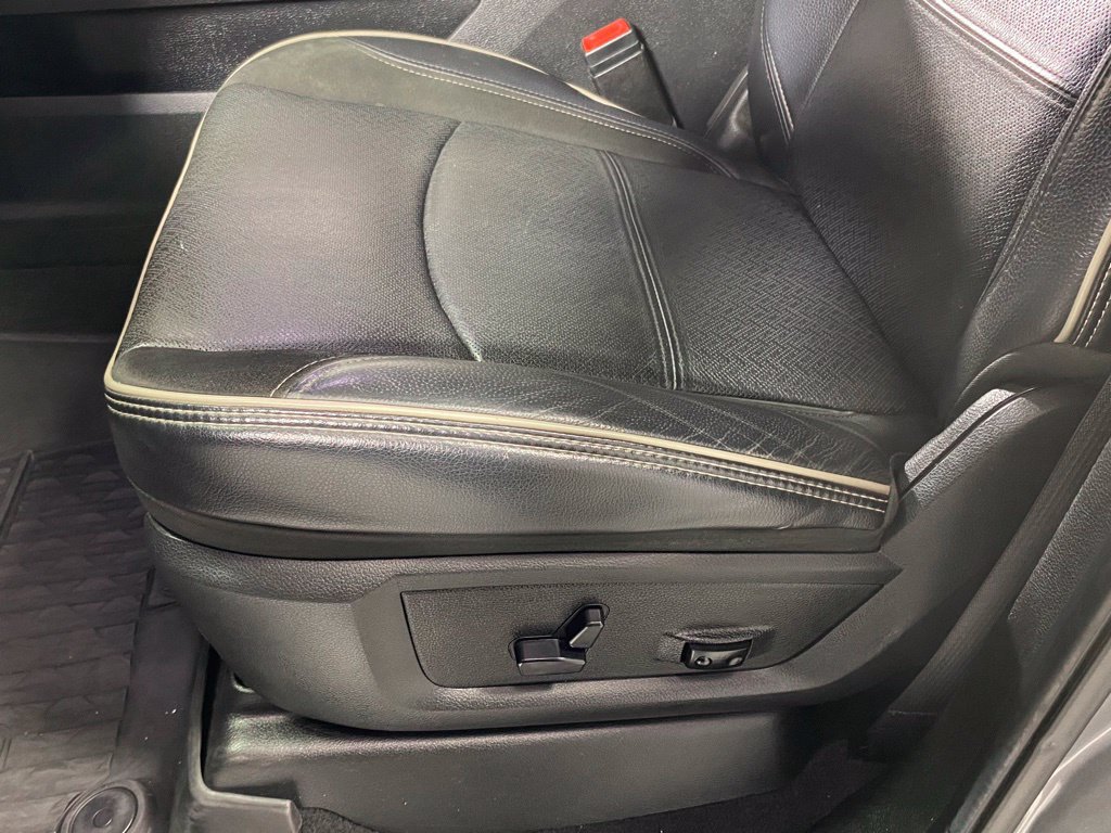 Used 2019 RAM 3500 Laramie AWD/4WD image 16