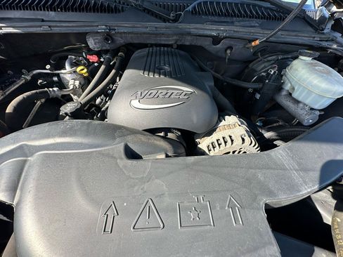 Used 2003 Chevrolet Suburban LS w/ LS Preferred Equipment Group RWD image 13