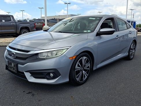 Used 2017 Honda Civic EX-T image 3