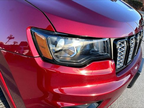 Used 2020 Jeep Grand Cherokee Altitude image 26