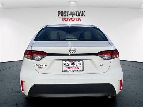 Used 2026 Toyota Corolla LE image 6