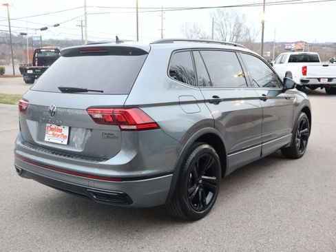 Used 2023 Volkswagen Tiguan SE R-Line image 7