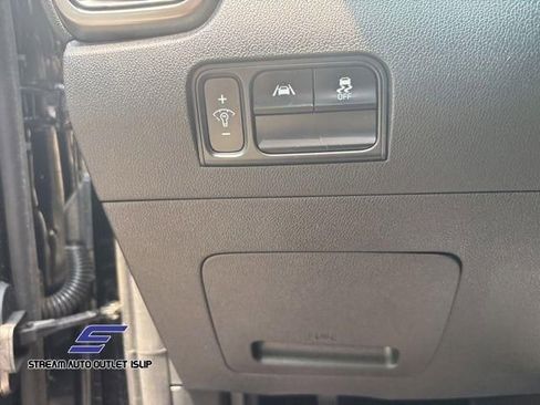 Used 2022 Kia Sorento LX image 28