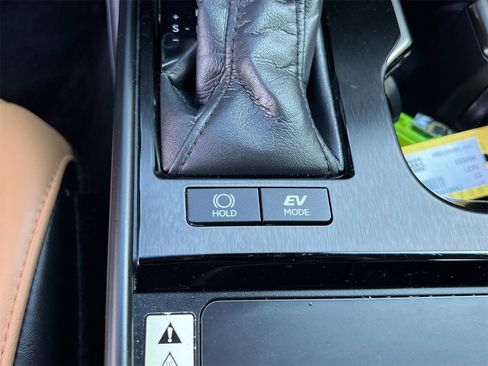 Used 2023 Lexus ES 300h w/ Premium Package image 19