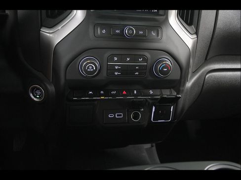 Certified 2024 Chevrolet Silverado 1500 Custom Trail Boss w/ Turbomax Blackout Package AWD/4WD image 15