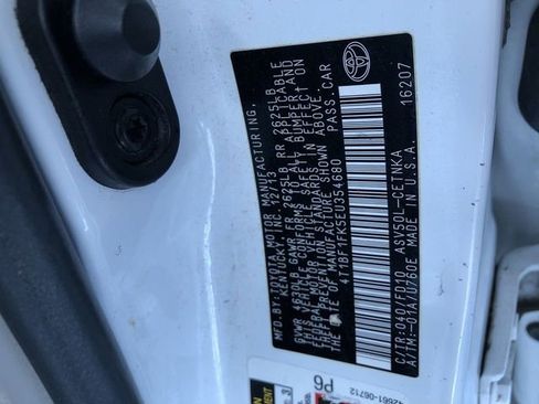 Used 2014 Toyota Camry LE image 31