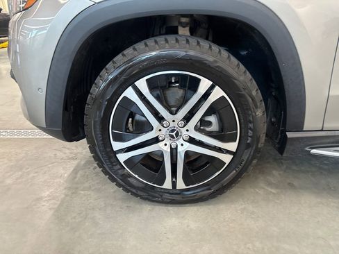 Used 2020 Mercedes-Benz GLS 450 4MATIC image 21