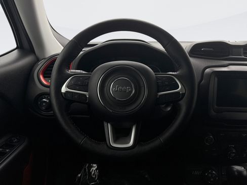 Used 2018 Jeep Renegade Trailhawk w/ Cold Weather Group II image 12