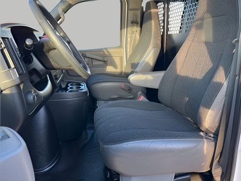 Used 2023 Chevrolet Express 2500 RWD 2500 135 w/ Driver Convenience Package image 21