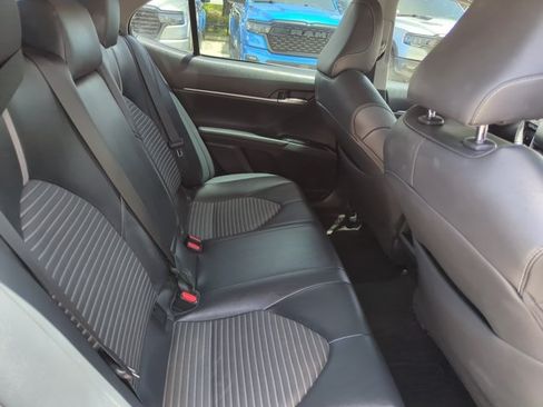 Used 2019 Toyota Camry SE FWD image 20