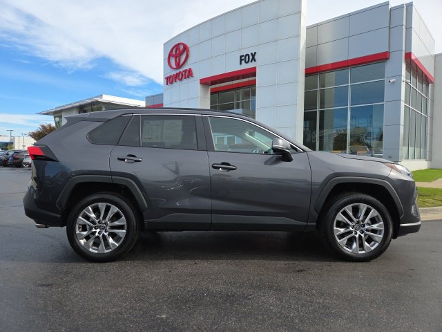 Used 2025 Toyota RAV4 XLE Premium w/ Weather Package AWD/4WD image 8
