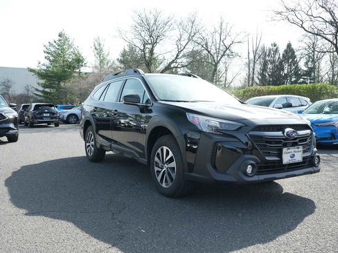 Used 2025 Subaru Outback AWD/4WD image 1