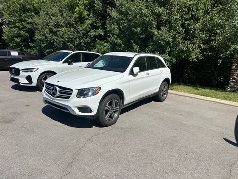 Certified 2019 Mercedes-Benz GLC 300 4MATIC image 2