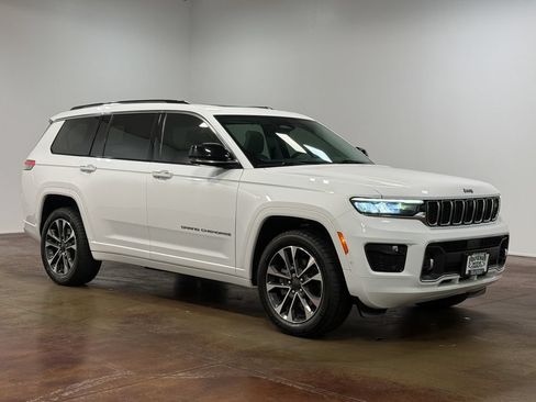Used 2021 Jeep Grand Cherokee L Overland w/ Advanced Protech Group III AWD/4WD image 22
