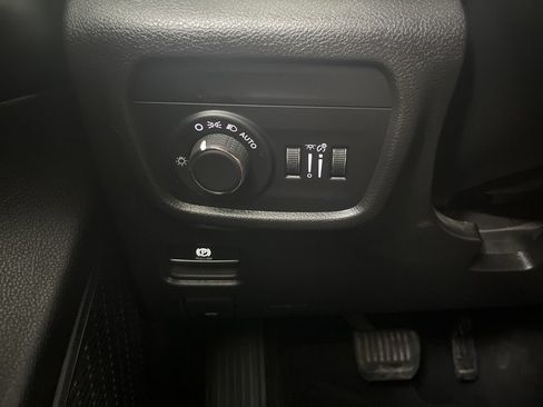 Used 2024 Jeep Grand Cherokee Altitude AWD/4WD image 59