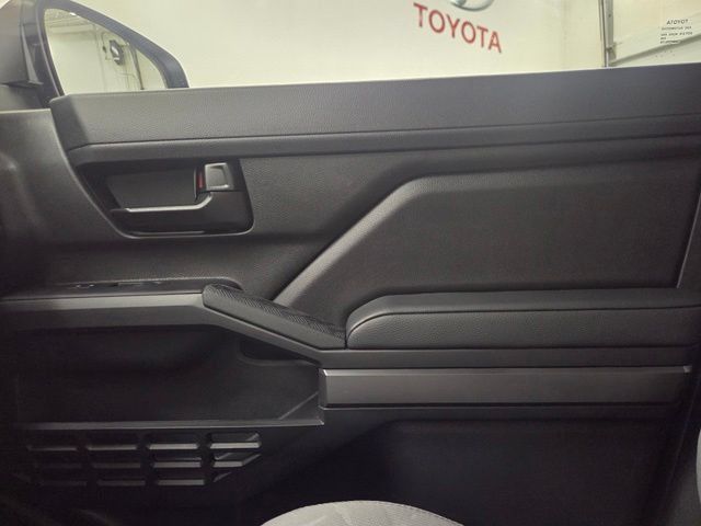 Used 2025 Toyota Camry SE w/ Convenience Package FWD image 84